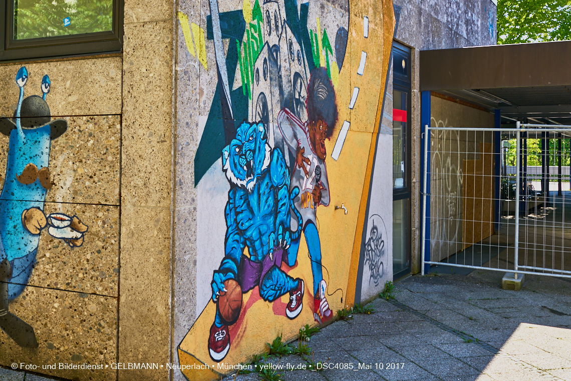 21.03.2017 - Abrissbaustelle Quiddezentrum in Neuperlach